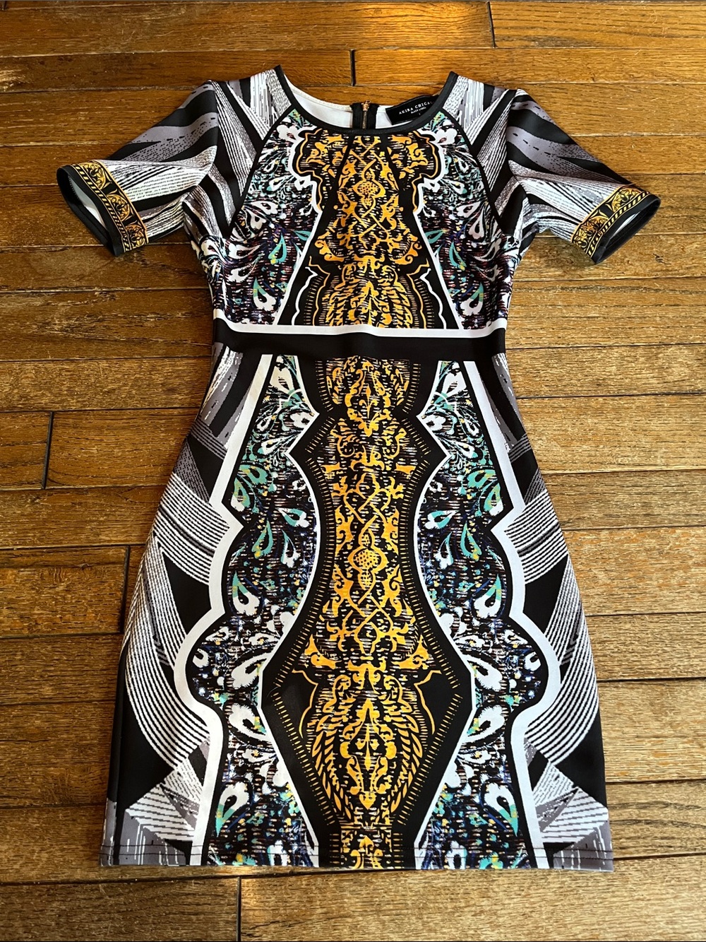 Black & Gold Medallion Short Sleeve Sheath Dress